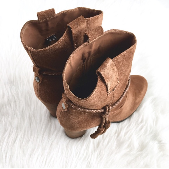 Dolce Vita | chestnut brown suede western tie boot - Picture 4 of 8